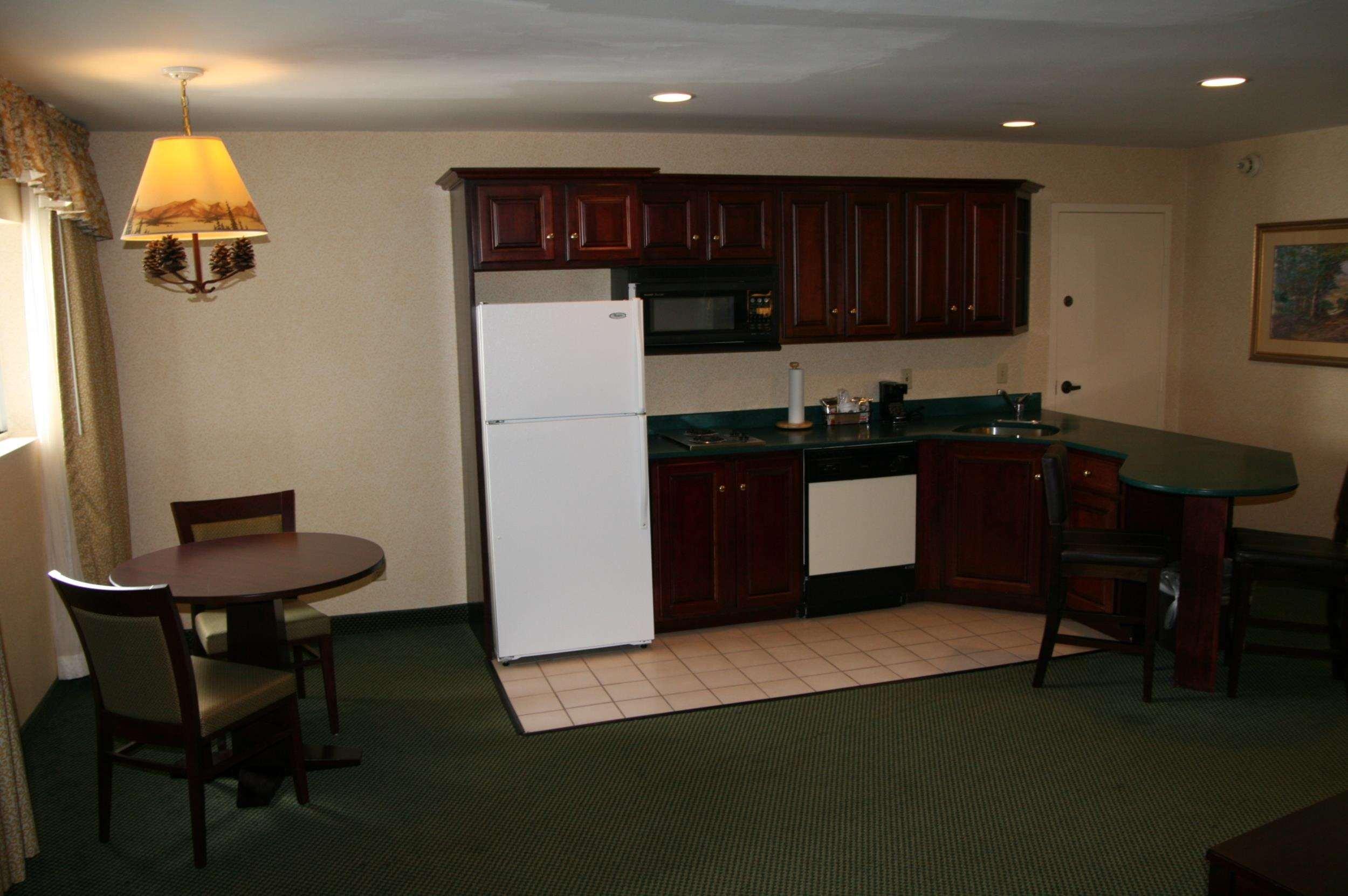 Hampton Inn Burlington - Colchester Exterior photo