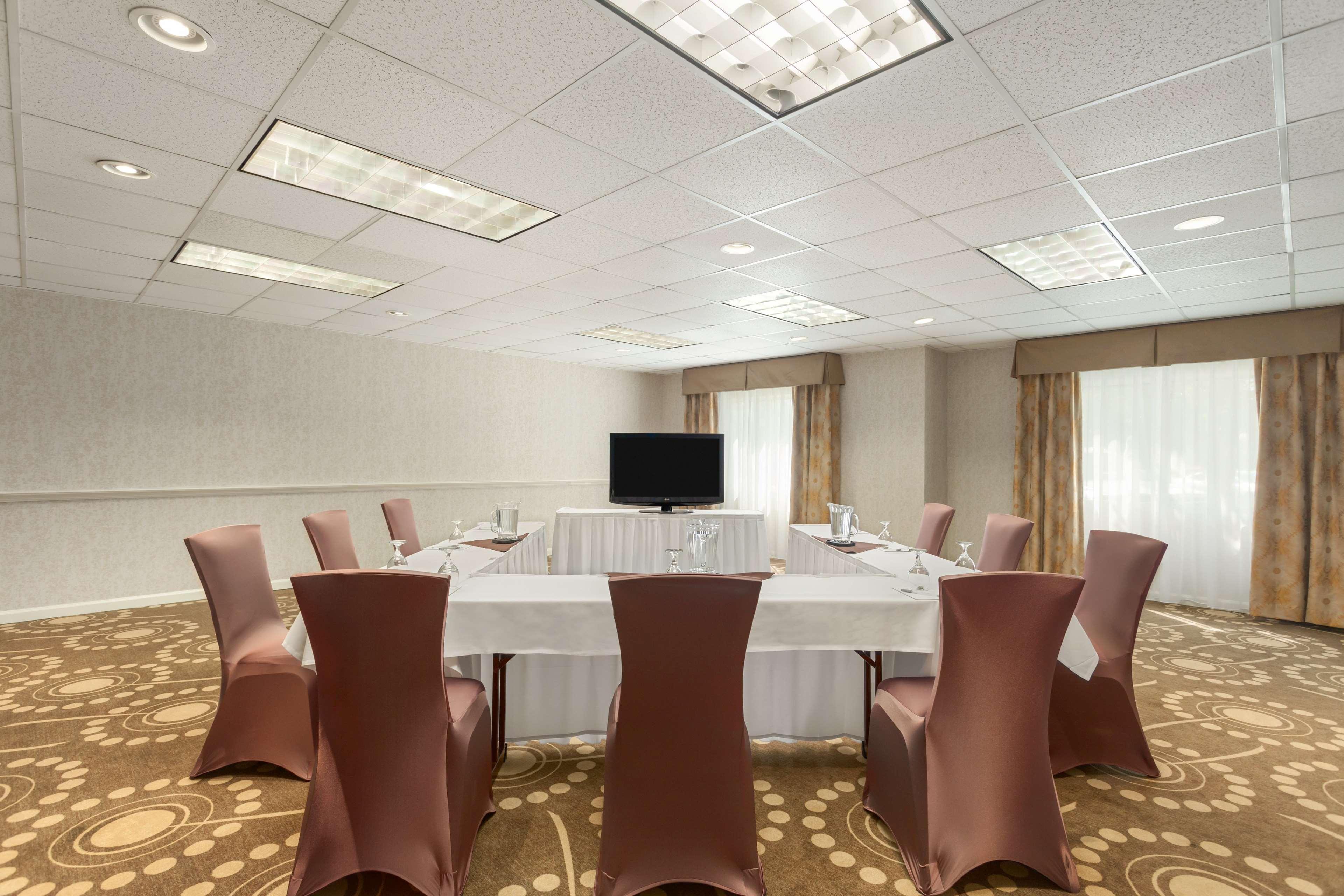 Hampton Inn Burlington - Colchester Exterior photo