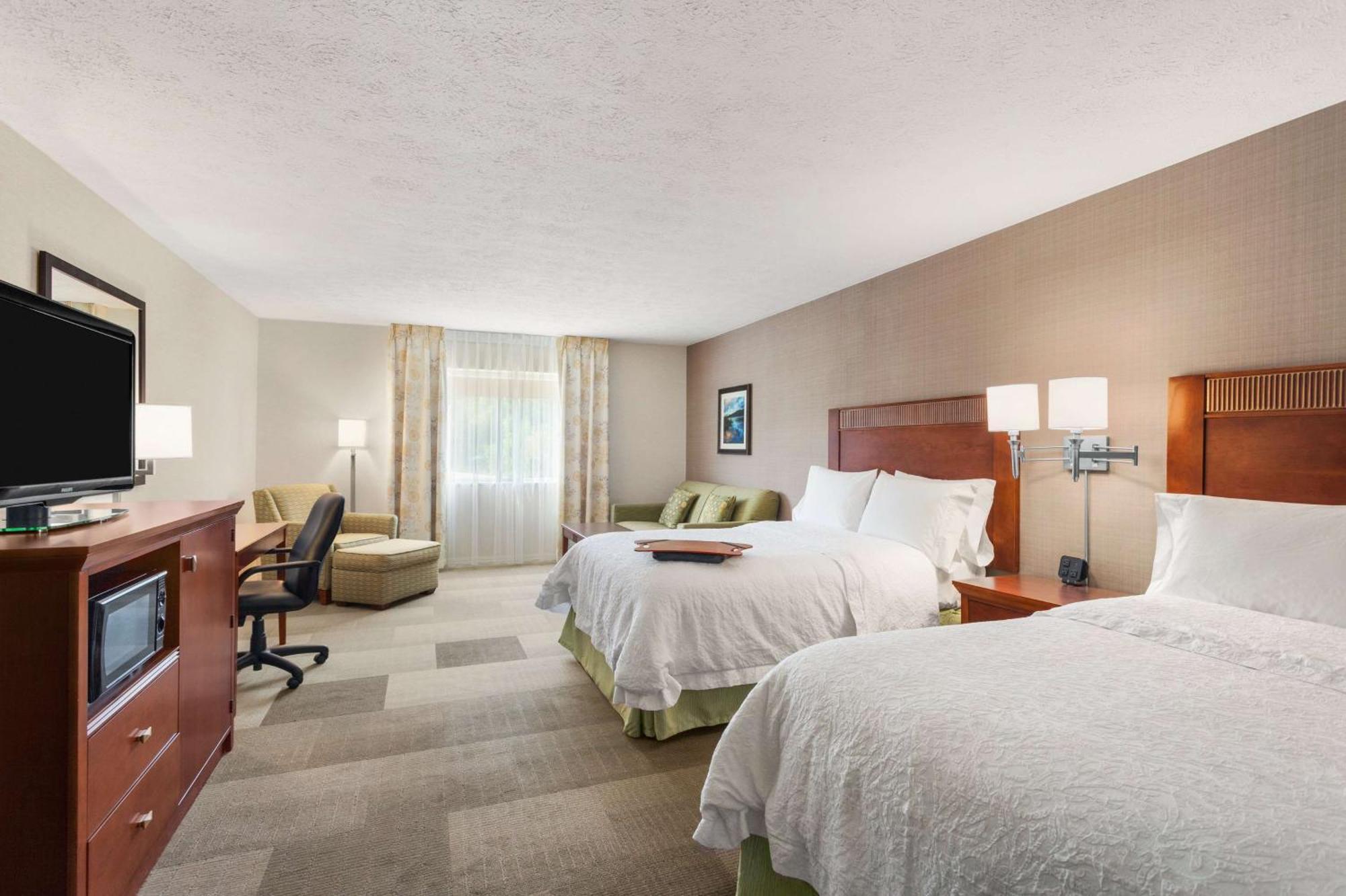 Hampton Inn Burlington - Colchester Exterior photo